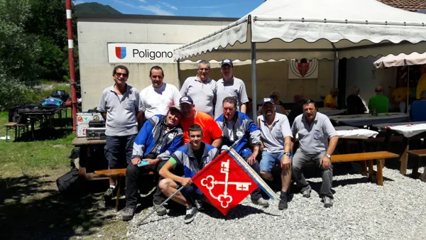 Sempre uniti e pronti a fare festa.